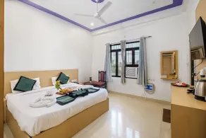 Hotel Kanak Kuteer - Room