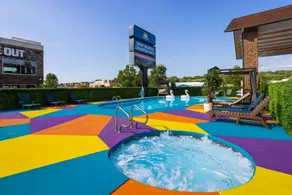 Days Inn By Wyndham Pigeon Forge South - Piscina