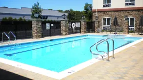 Holiday Inn Express & Suites Riverhead - Long Island by IHG - Pool