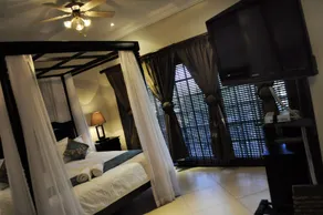 Waterfalls Boutique Hotel - Room