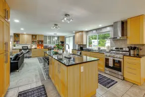 Redmond Retreat w/ Fenced Yard & EV Charger - Innenbereich