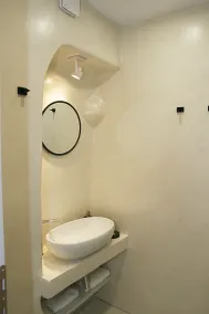 Esperia Luxury Suites - Bathroom