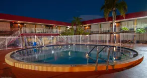 Express inn and suites - Piscine