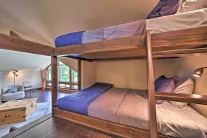 Huge Vian Family Retreat: Hot Tub + Game Room - Rum