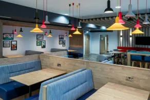Holiday Inn Express Cambridge West - Cambourne by IHG - Restaurante