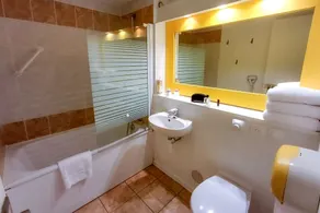 greet Hotel Belleville en Beaujolais A6 - Badezimmer
