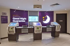 Premier Inn London Chiswick - Reception