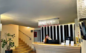 HOTEL AMBRA - Fronte Mare - Vicinissimi al Centro - Reception