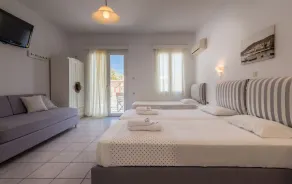 Aeolis Hotel - Zimmer