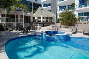 Arc Resort - Piscina