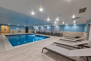 Holiday Inn Express & Suites - Harrisonburg University Area by IHG - Piscine