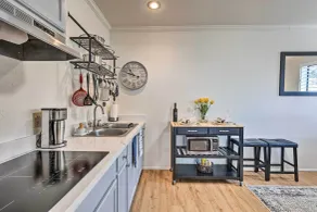 PNW Retreat | Fireplace | Seattle Views - Interiör