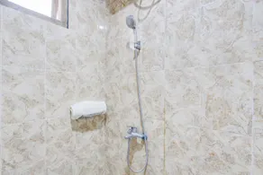Hotel O Penginapan Viki Syariah - Bathroom