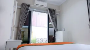 Villa Syariah Grand Bale with Private Pool by Simply Homy - Værelse