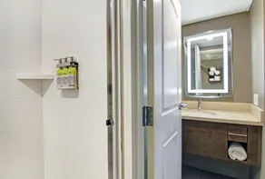 Staybridge Suites Toronto - Vaughan South by IHG - Baño