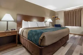 Econo Lodge Hays I-70 - Chambre