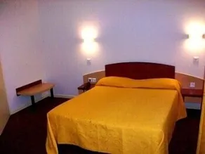Logis Hotel Restaurant Remotel - Room