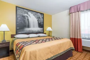 Super 8 by Wyndham Rice Lake - Chambre