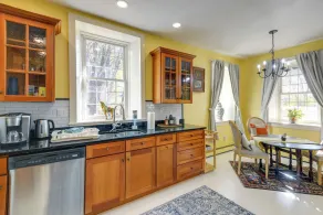 Historic New Hampshire Home: 1 Mi to Boat Launch - Innvendig