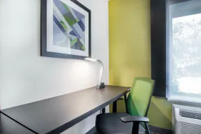 Holiday Inn Express & Suites - Albany Airport - Wolf Road by IHG - Room