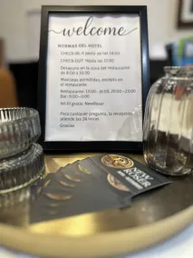 Hotel Nou Roser - Réception