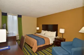 Comfort Inn & Suites Lantana - West Palm Beach South - Room