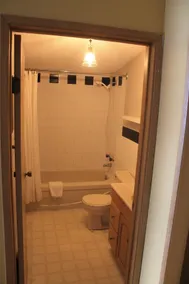 The Orca Inn - Bathroom