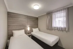 Adina Serviced Apartments Canberra James Court - Room