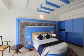 High Sky Blue Ridge - Room