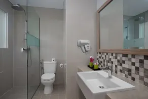 favehotel Gatot Subroto Jakarta - Bathroom