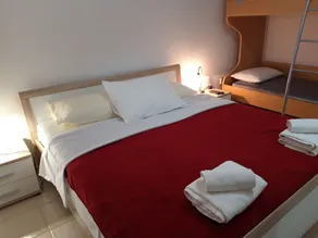 Sasa Apartments Kastel Stafilic Croatia - Rom