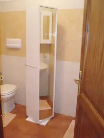 Modern 1 bed apartment sleep 3 sea view only 700mt from sea - Badezimmer