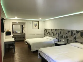 Star Inn Hotel - Zimmer