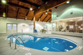 Crowne Plaza Albany - The Desmond Hotel - Piscina