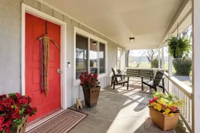 Gassville Group Getaway! Dog-friendly Home + Yard - Interior