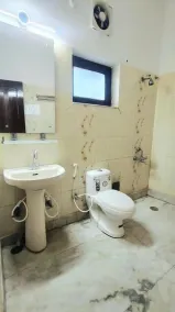 Hotel Laxmi Palace Near ISBT Dehradun - Bad