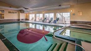 Apple Tree Inn; SureStay Collection by Best Western - Piscine