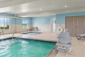 Holiday Inn Express & Suites Vandalia by IHG - Pool