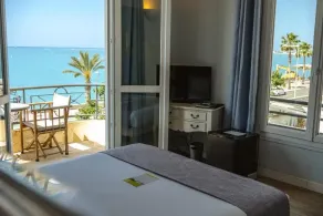 Hôtel du Bord de Mer "Le Vanillé" - Camera