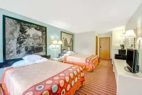 Super 8 by Wyndham San Antonio/Fiesta - Room
