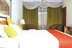 Hotel Kwality Regency - Quarto