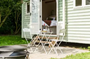Great Ashley Farm Shepherds Huts and Cottage - Quarto