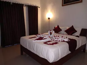 Santhi Guna Bungalow - Room