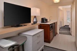 Holiday Inn & Suites Raleigh Cary by IHG - Room