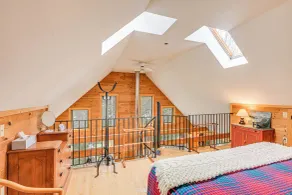 Lamoine Cabin w/ Deck ~ 16 Mi to Acadia Natl Park - Innvendig