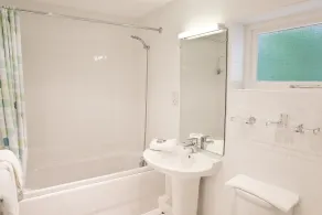Burn How Garden Hotel - Bowness on Windermere - Baño