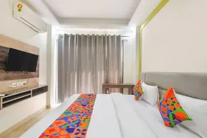 Fabhotel Ostan Stayz - Room