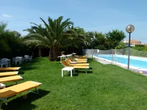 UNA HOTELS Imperial Beach Hotel - Piscina