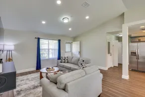 Family Getaway w/ Fenced Yard in Orange Park! - Interiør