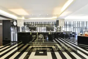 Sukhumvit Suites Hotel - Reception